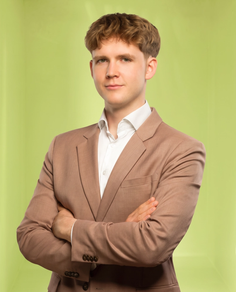 Ernest Siwek — Specjalista Zarządzania Najmem Fiesta ZN w Warszawie.